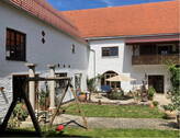 Innenhof 1 - Attraktiver Vierseithof mit vielfältigen Möglichkeiten für Wohnen mit Pferde- oder Tierhaltung