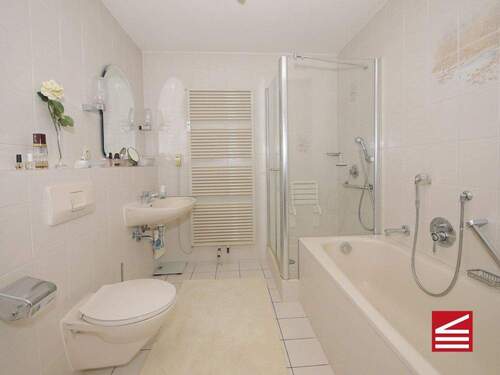 Bad - 2 Zimmer Etagenwohnung in Baden-Baden