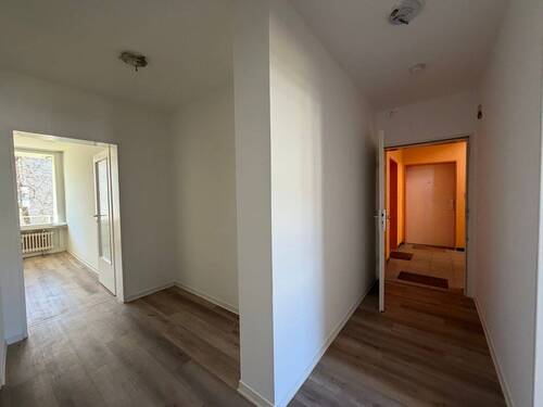 Flur - 2 Zimmer Etagenwohnung in Kirchseeon