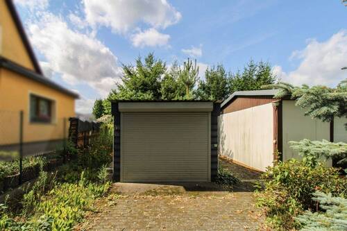 Garage - 