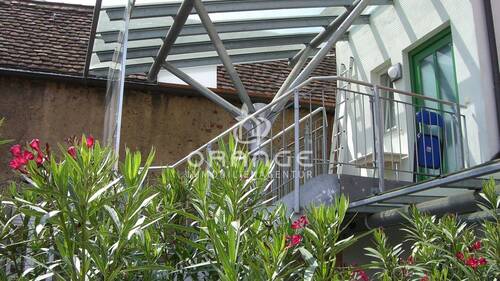 1. Eingang Freisitz - 