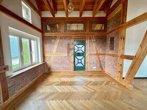 Handwerkskunst am Dachstuhl - 