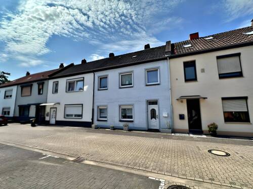 Frontansicht - 4 Zimmer Reihenmittelhaus zum Kaufen in Delmenhorst