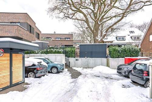 Stellplätze - 5 Zimmer Doppelhaushälfte zum Kaufen in Wedel