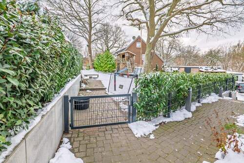 Grundstückseingang - 5 Zimmer Doppelhaushälfte in Wedel