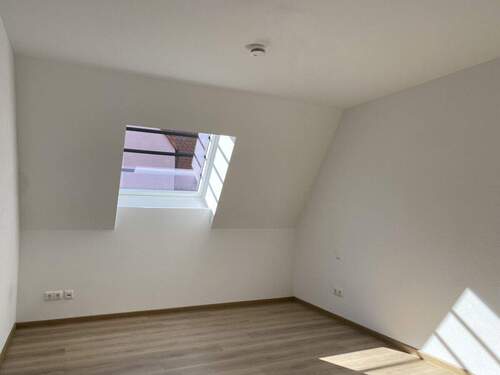 Büro - Etagenwohnung mit 100,00 m&sup2; in Schrobenhausen zur Miete