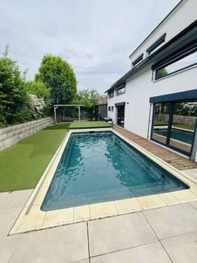 Pool und Garten - 
