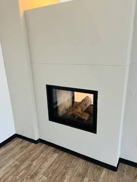 Kamin Ansicht vom Wohnzimmer aus - Einfamilienhaus mit 180,00 m&sup2; in Eutingen zum Kaufen