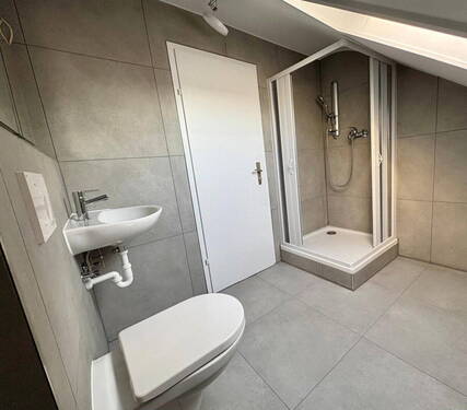 Bad mit WC - 3 Zimmer Etagenwohnung in Deizisau