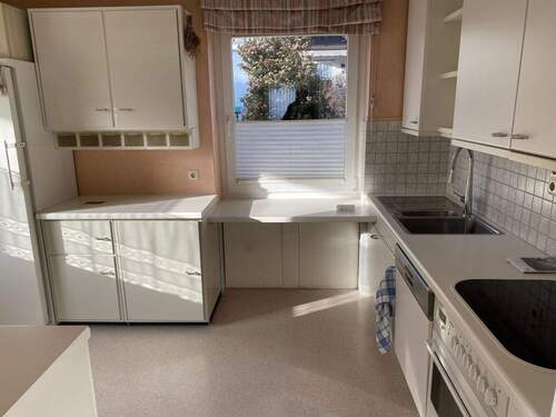 EG Küche - 8 Zimmer Etagenwohnung in Wasserburg (Bodensee)