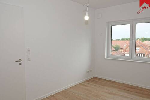 Schlafzimmer (Vergleich aus der Nachbarwhg.) - 