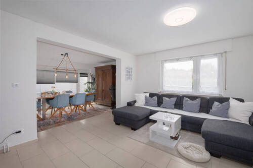 Wohnzimmer EG - 7 Zimmer Mehrfamilienhaus, Wohnhaus in Remchingen / Darmsbach