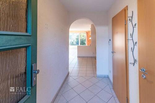 Hauseingang - 5 Zimmer Mehrfamilienhaus, Wohnhaus zum Kaufen in Brüggen