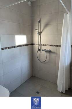 Bad - Perfekte Neubauwohnung mit Terrasse und moderner Ausstattung im Erstbezug!