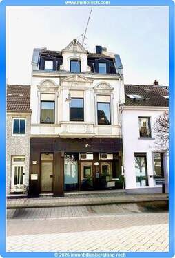 Frontansicht - Gepflegtes Wohn-Geschäftshaus mit großem LadenlokalGewerbeeinheit