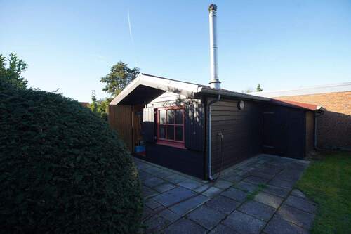 Gartenhaus mit Holzofen - 