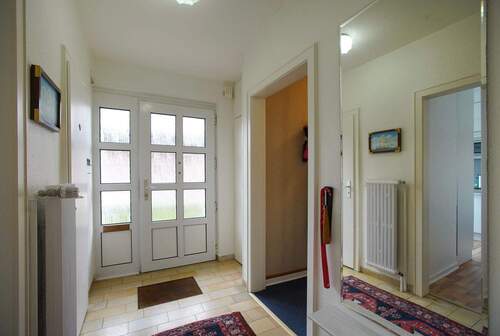 Flur Eingangsbereich - 9 Zimmer Mehrfamilienhaus, Wohnhaus in Borkum