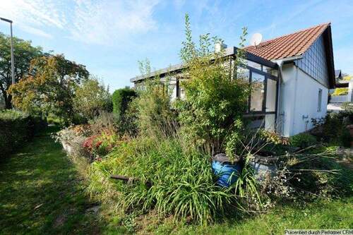 Hausansicht Südost - Familienfreundlich Wohnen am Landschaftsschutzgebiet