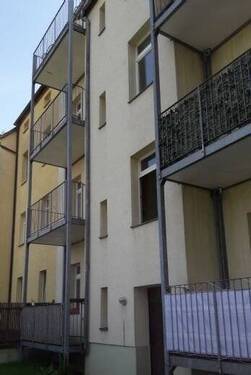 Balkonansicht Hinterhof - 2 Zimmer Etagenwohnung zur Miete in Eilenburg