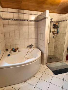 Badezimmer UG - 