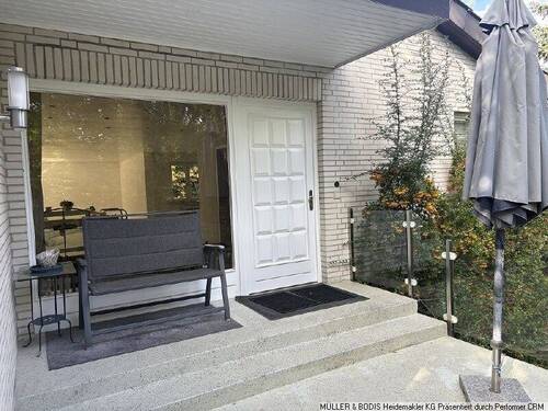 Hauseingang - Einfamilienhaus mit 200,00 m² in Hanstedt zum Kaufen