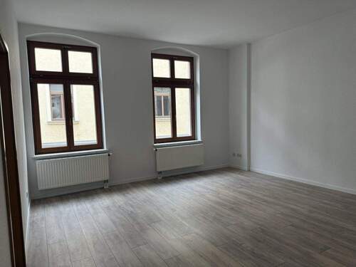 Wohnzimmer - 2 Zimmer Etagenwohnung zur Miete in Zwickau
