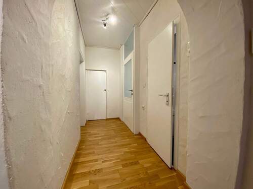 Eingangsflur - 3 Zimmer Etagenwohnung zur Miete in Coburg