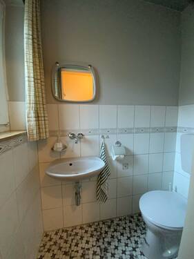 Gäste-WC - Reihenmittelhaus mit 95,00 m&sup2; in Albstadt zum Kaufen