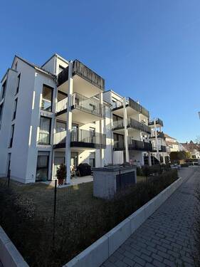 Haus Rückseite - 2 Zimmer Etagenwohnung in Böblingen