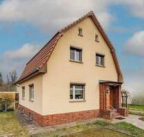 Einfamilienhaus mit großem Garten und Mansarddach im Buntzelkiez - Berlin Grünau