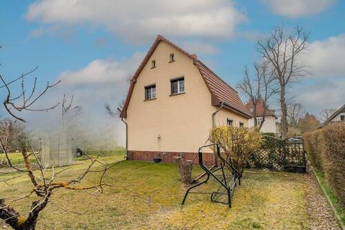 Rückseite und Garten - 5 Zimmer Einfamilienhaus zum Kaufen in Berlin