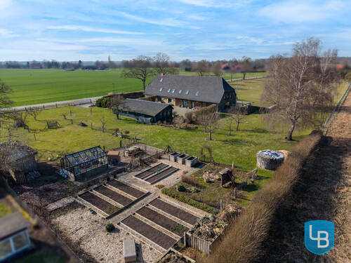 Gemüsegarten/Gewächshaus/Hühnerkoppel - 