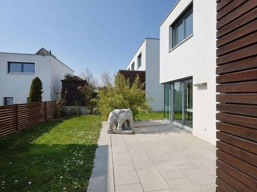 Großzügiger Außenbereich und schönem Garten - 4 Zimmer Einfamilienhaus in Ditzingen
