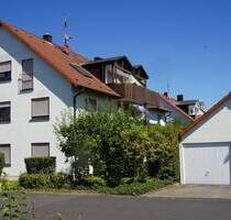 Gepflegtes Mehrfamilienhaus mit 6 Einheiten (3 Zimmer Wohnungen) in Kürnach zu verkaufen