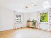 Bild2 - 4 Zimmer Etagenwohnung zum Kaufen in Coburg