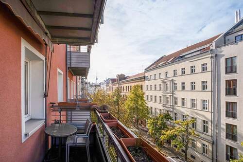 Blick von Balkon 1 zum Fernsehturm - 4 Zimmer Etagenwohnung zum Kaufen in Berlin