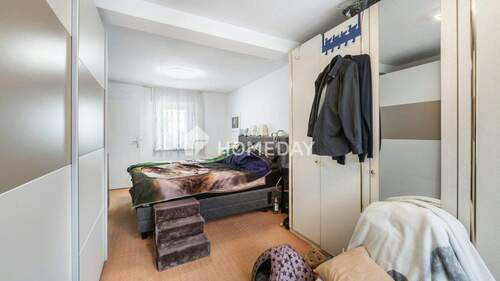1. OG Schlafzimmer 2 - 