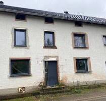 Handwerker aufgepasst!!! - Wohnhaus mit 2 SZ in Losheim am See - Hausbach zu verkaufen!