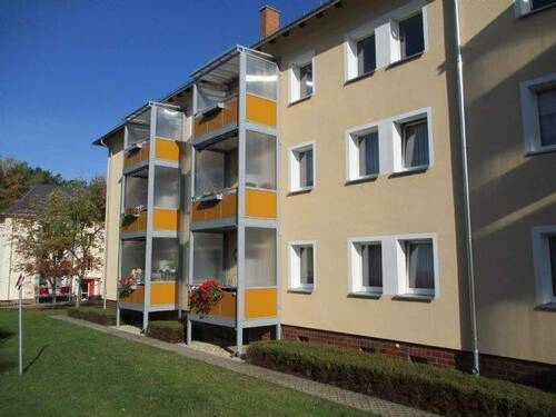 Außenansicht - Sanierte Wohnung sucht Familie - 429,00 EUR Kaltmiete, ca.  65,00 m² Wohnfläche