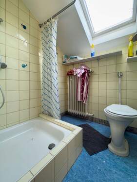 1. OG - Duschbad mit WC - 