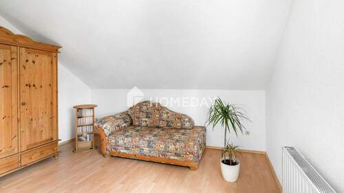 1. OG Schlafzimmer 1 2 - 