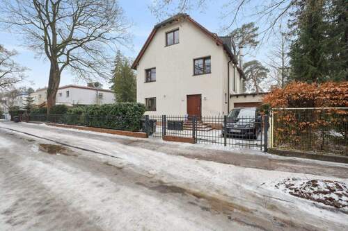 Außenansicht vorne - 7 Zimmer Einfamilienhaus zum Kaufen in Berlin