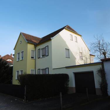 Seitenfront mit Garage - Mehrfamilienhaus, Wohnhaus mit 222,00 m² in Annaburg zum Kaufen