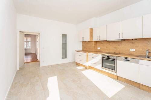 Große Wohnküche mit Einbauküche - 