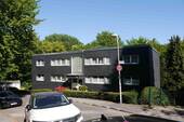 Vorderansicht - von Privat großzügige Eigentumswohnung mit Tiefgaragenstellplatz