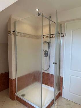 Bad 1 mit Dusche OG - 