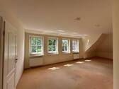  Zimmer 1 OG mit Ankleide - 