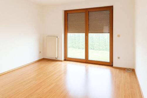 Lichtdurchfluteter Wohntraum mit hochwertiger Rollladenanlage und moderner Wärmversorgung - 5 Zimmer Doppelhaushälfte zum Kaufen in Delitzsch