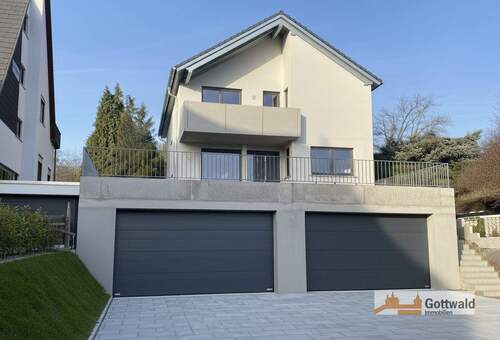 Ansicht vorn - KI generiert - Neubau, Erstbezug: Exklusive DHH mit Terrasse und Hobbyraum in bester Lage von Esslingen Rüdern!