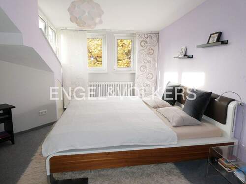 Helles Schlafzimmer im DG - 